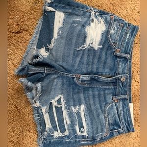 American eagle mom shorts.